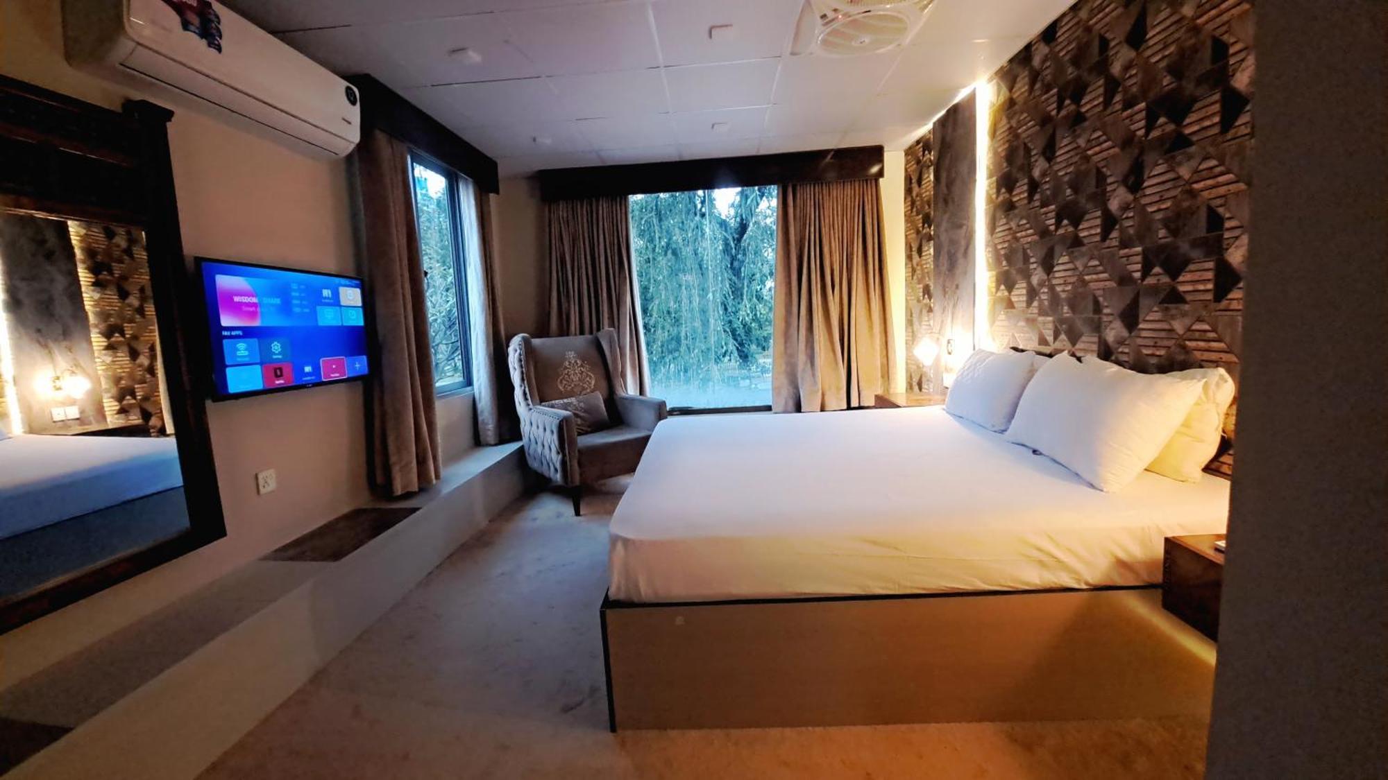 The Life Style Lodges Opp Centaurus Mall Islamabad Esterno foto