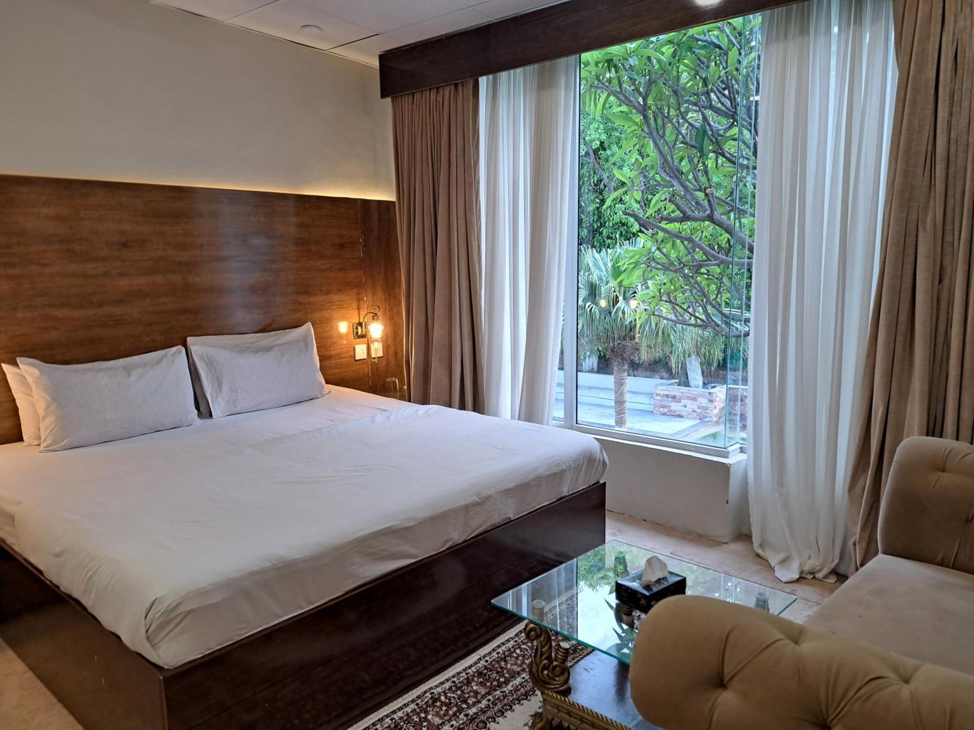 The Life Style Lodges Opp Centaurus Mall Islamabad Esterno foto