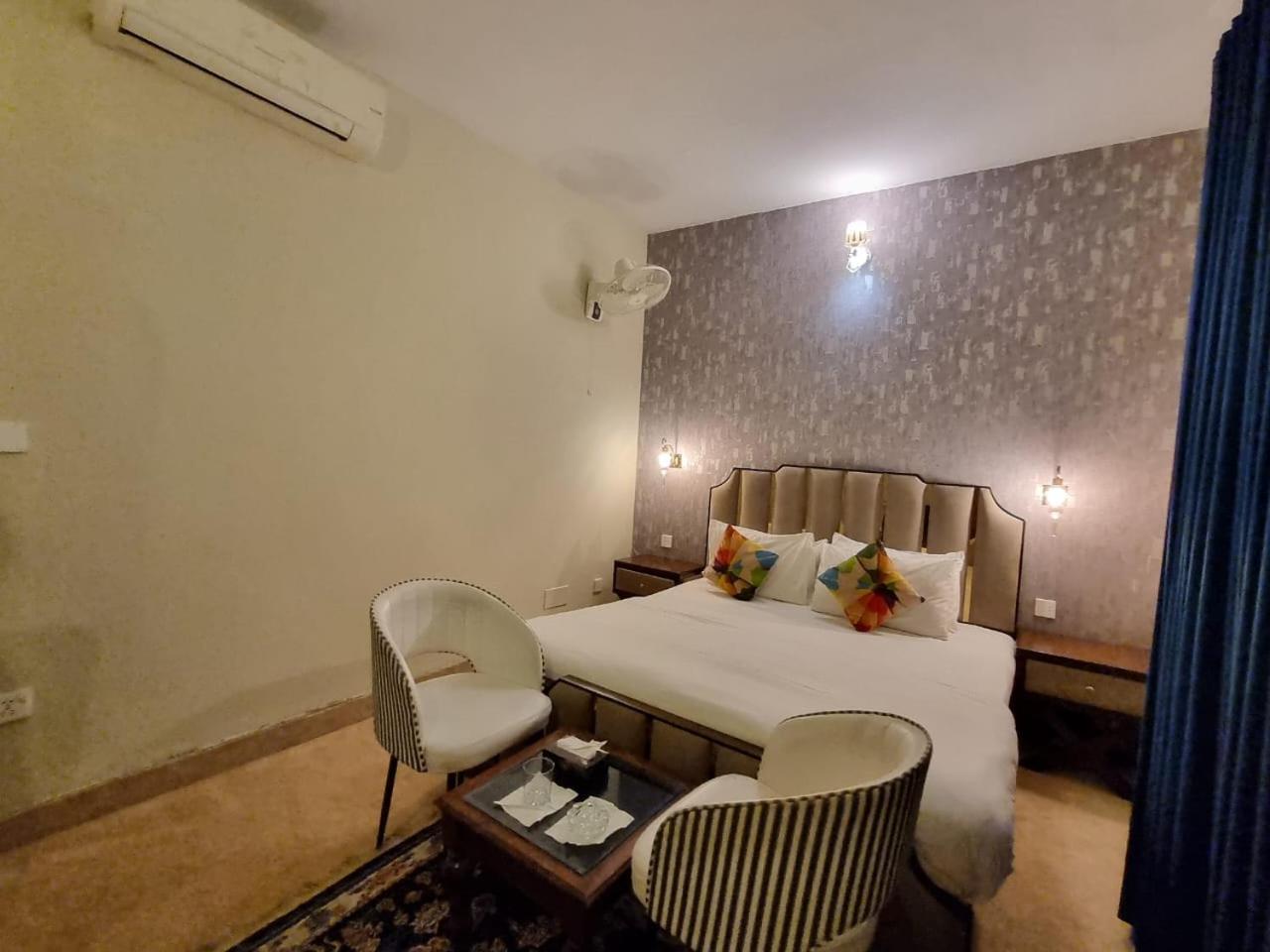 The Life Style Lodges Opp Centaurus Mall Islamabad Esterno foto