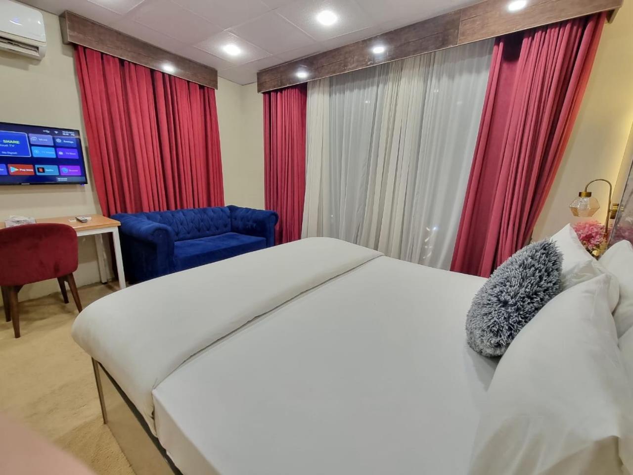 The Life Style Lodges Opp Centaurus Mall Islamabad Esterno foto