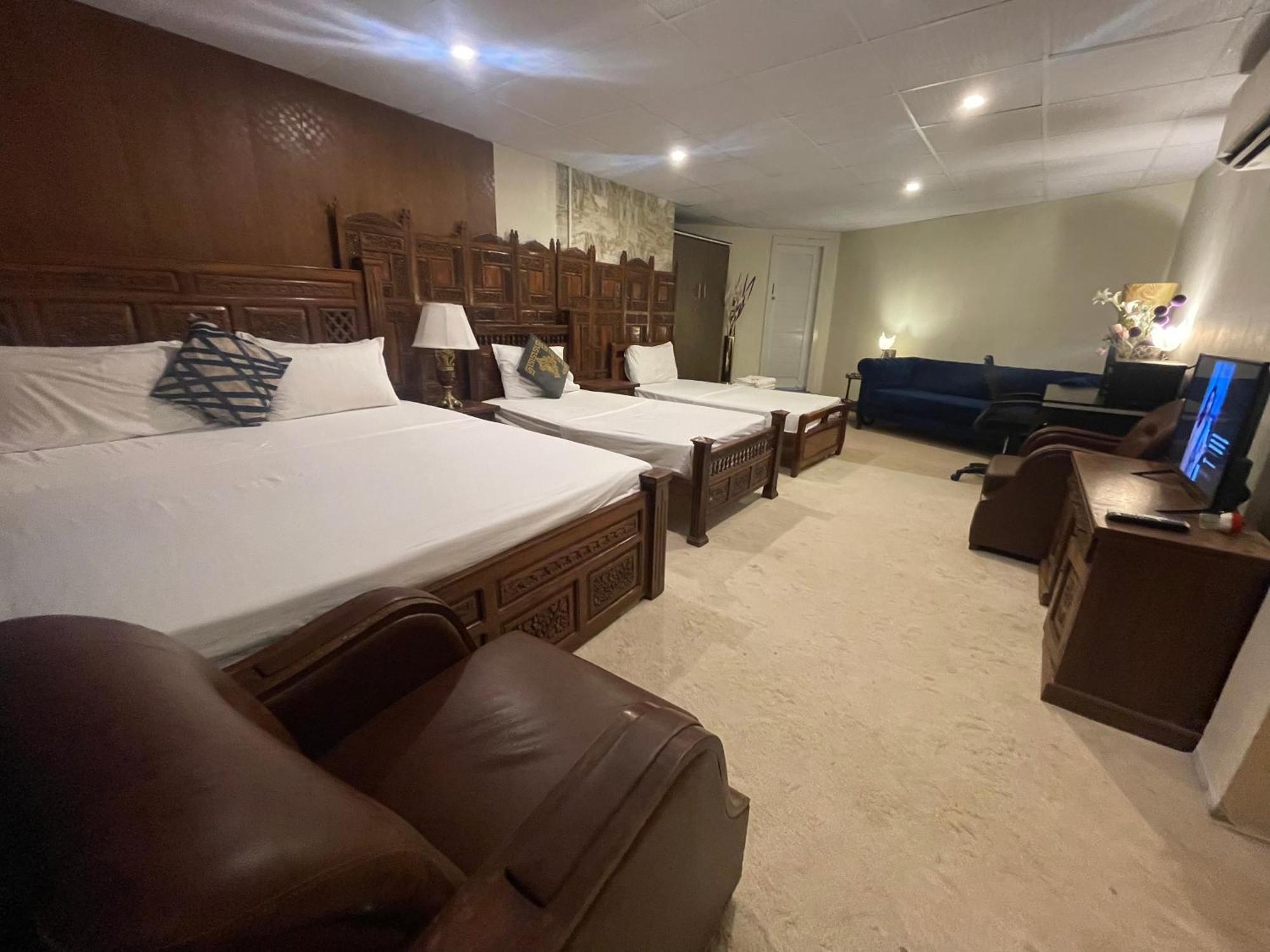 The Life Style Lodges Opp Centaurus Mall Islamabad Esterno foto