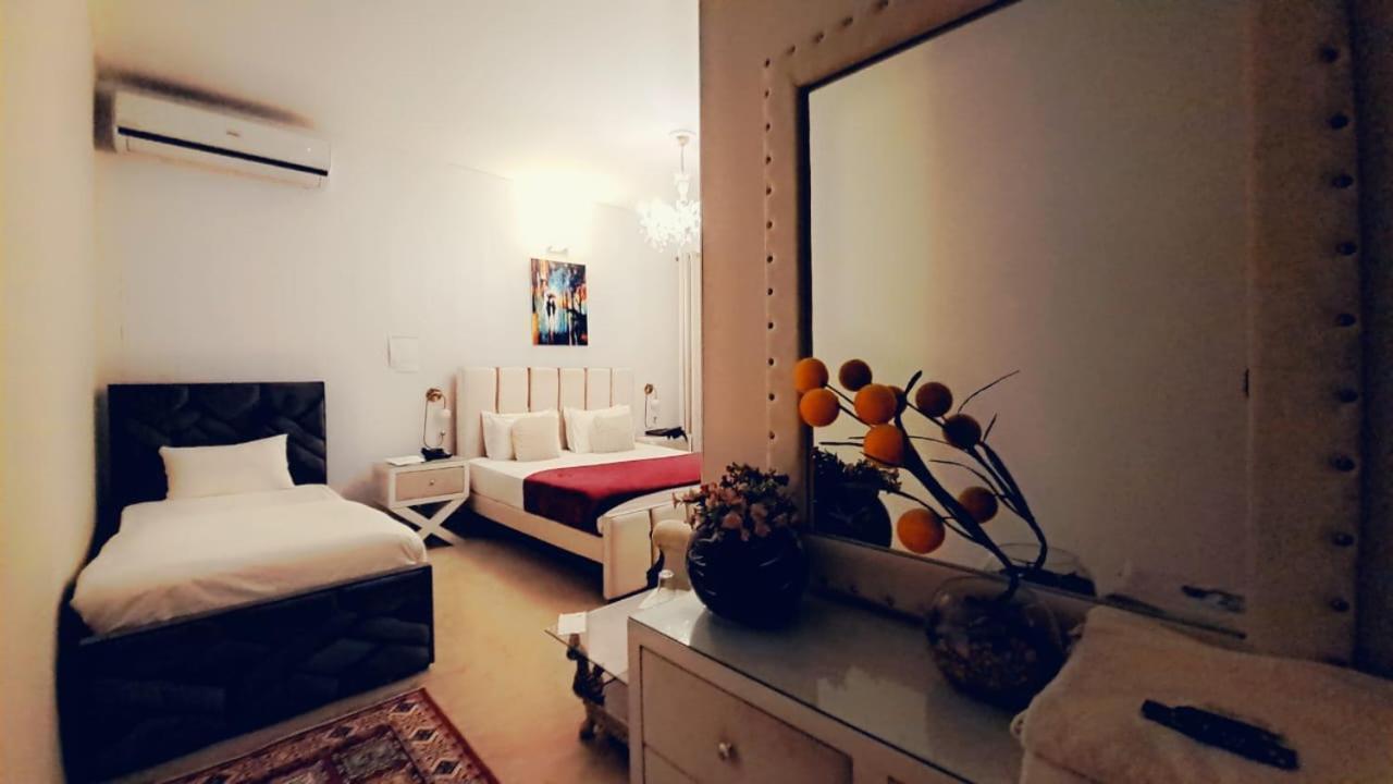 The Life Style Lodges Opp Centaurus Mall Islamabad Esterno foto